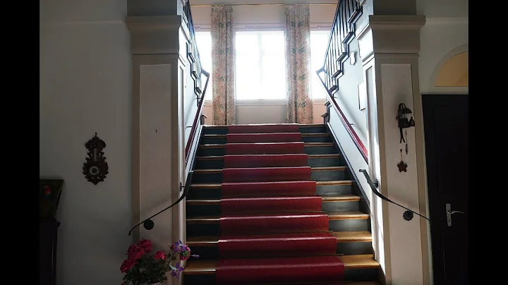 FIRST HOUSE TOURWhere to start?by Harriet Charlotte