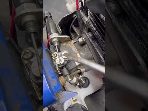Detalii despre reglajul unui carburator de motocositoare #diy #carburetor #chainsawman #mechanic
