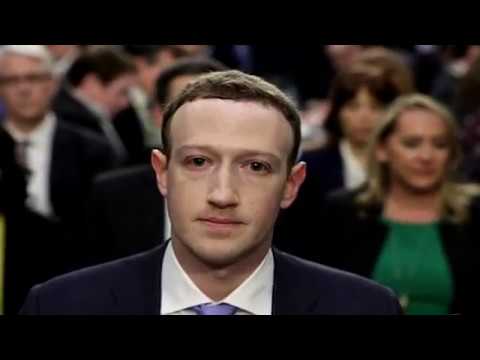 MARK ZUCKERBERG SENİ GÖZETLİYOR