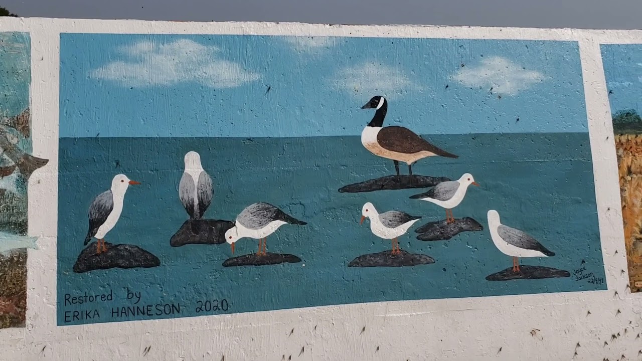 How many PAINTINGS are there in Gimli SEA WALL gallery? Part 2