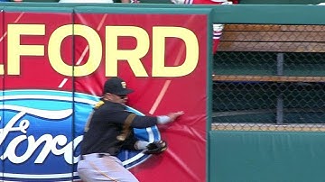 PIT@STL: Tabata makes a long running catch