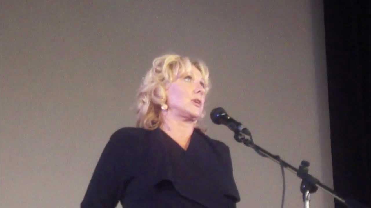 Елена яковлева театр. Елена яковлева народная артистка. Народная артистка светлана крючкова. Елена яковлева творческий вечер. Яковлева афиша.