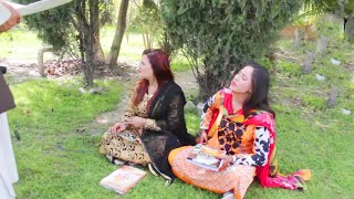 Nadia Khyal And Farah Khan Tired In Drama Making -- Pashto Reocrd