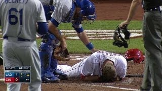LAD@CIN: Cozart takes a pitch off the helmet