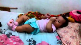 Bayi ketawa dengar suara kentut😂