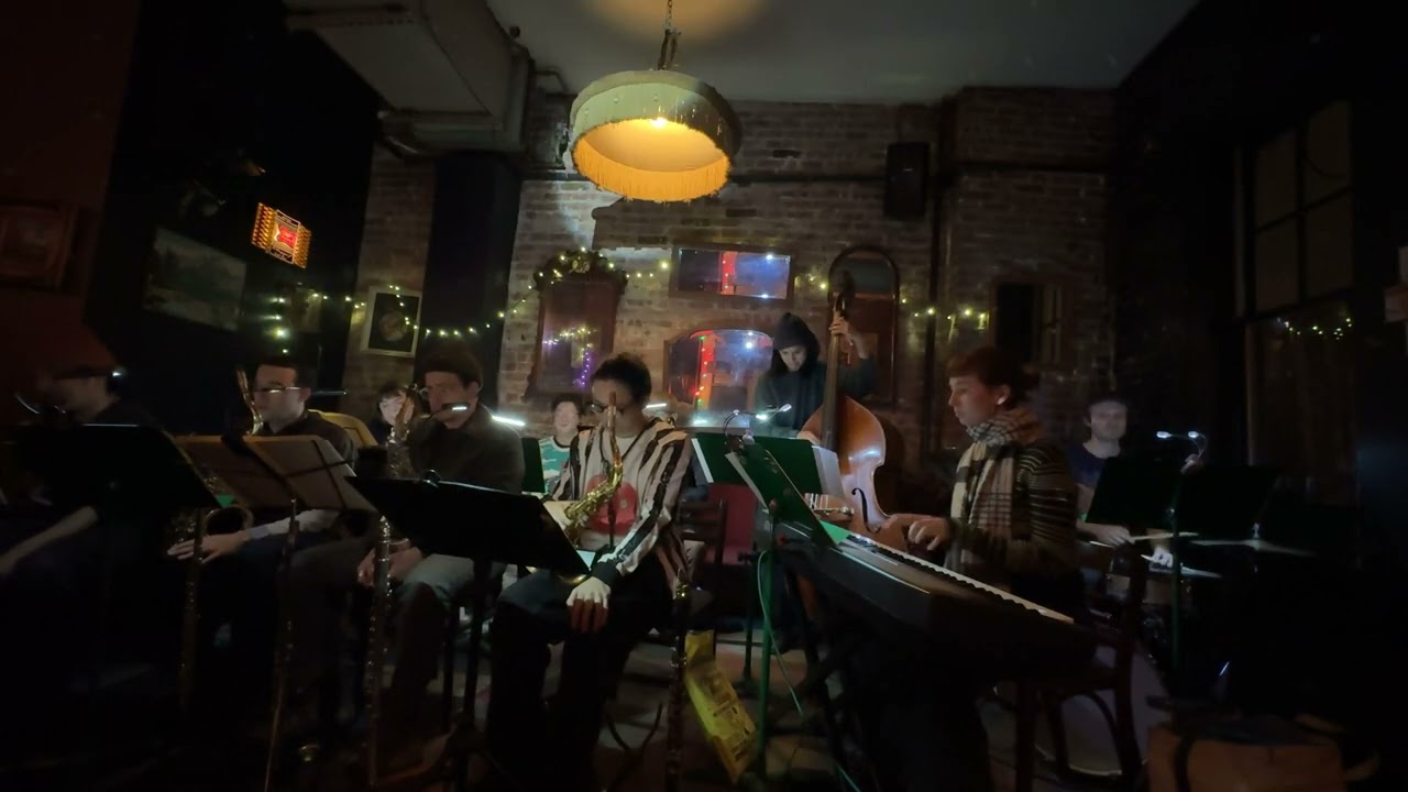 Guarda Lowlands Midband — "Lowlands" (Lowlands Bar 12/08/2025, Set 1-2) su YouTube Guarda Lowlands Midband — "Lowlands" (Lowlands Bar 12/08/2025, Set 1-2) su YouTube