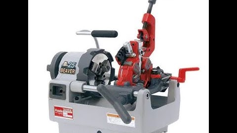 Sprinkler Pipe Thread Machine in Operation