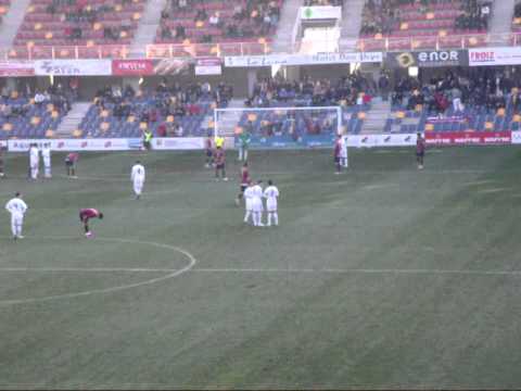 Pontevedra - Real Madrid B. Gol de Sarabia de penalty.