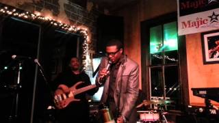 Kirk Richmond performs "ordinary people"