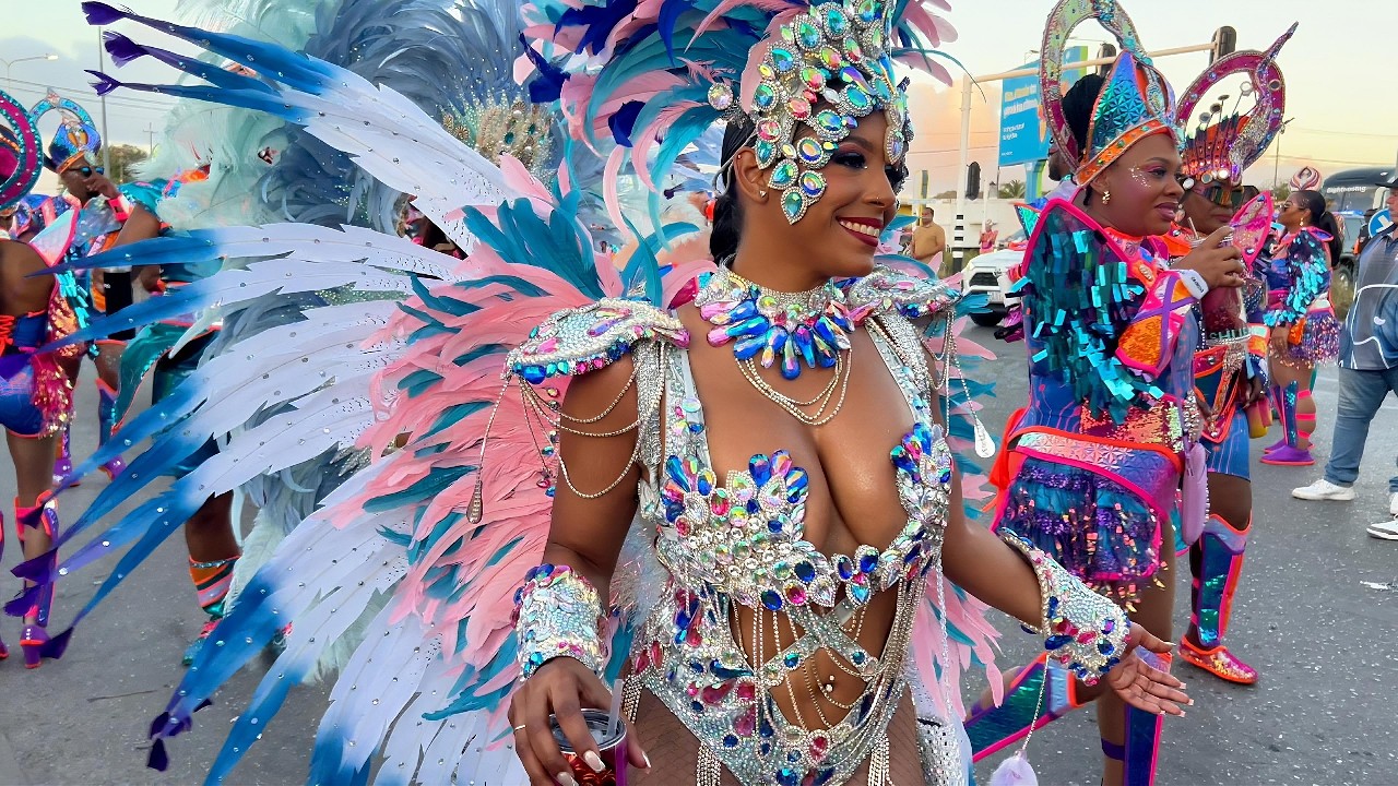 Прощальный парад карнавала на Кюрасао 2026 | Крупный план и основные моменты прощального парада