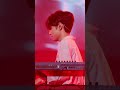 [LIVE CAM] 원필의 &quot;Free하게&quot; 키보드 솔로🎹 #2 @ 2019 2ND WORLD TOUR &#39;GRAVITY&#39;