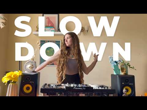 A Smooth House Mix for Slowing Down | Jazzy, Lofi & Minimal Deep House Music thumbnail