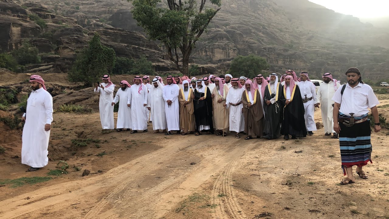 مدقال#عسير على الشيخ / جدح السلمي وولده أحمد في جبل #القهر يوم الجمعة ١٤ / ١١ / ١٤٣٩ هـ