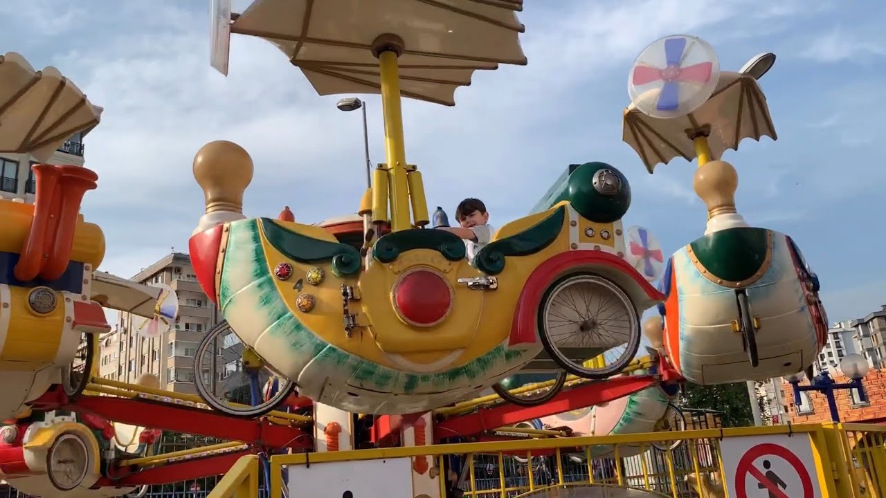 Yusuf lunaparkta top havuzuna girdi, uçan arabaya bindi😱Çok eğlendik😍