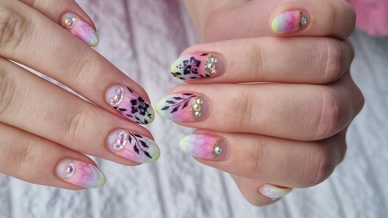 Rainbow ombre with gel polish and blooming gel nail art for my daughter 🌈