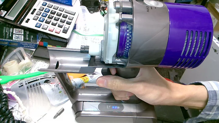 How to repair Dyson V10 - Fully charged but no power