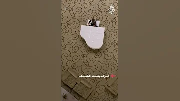 متحديا صوت الرصاص طفل يعزف على آلة البيانو في بهو فندق بأوكرانيا 