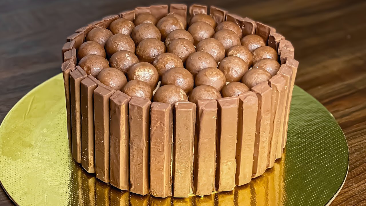 KitKat Chocolate Layer Cake - VeryVera