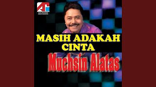 Senyum Membawa Luka