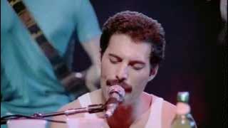 Download lagu Queen Killer Queen & I'm in Love With My Car (Live Rock Montreal HD)