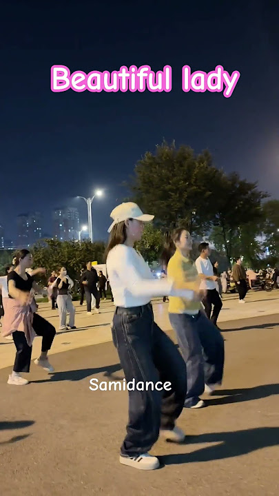 Beautiful lady #dance #happydance #trending #shorts #healthyfun