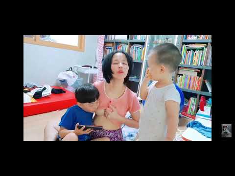 TUTORIAL MAMA MUDA MENYUSUI 2 ANAK SEKALIGUS