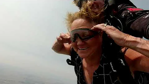Diane Wyrick's Tandem skydive!