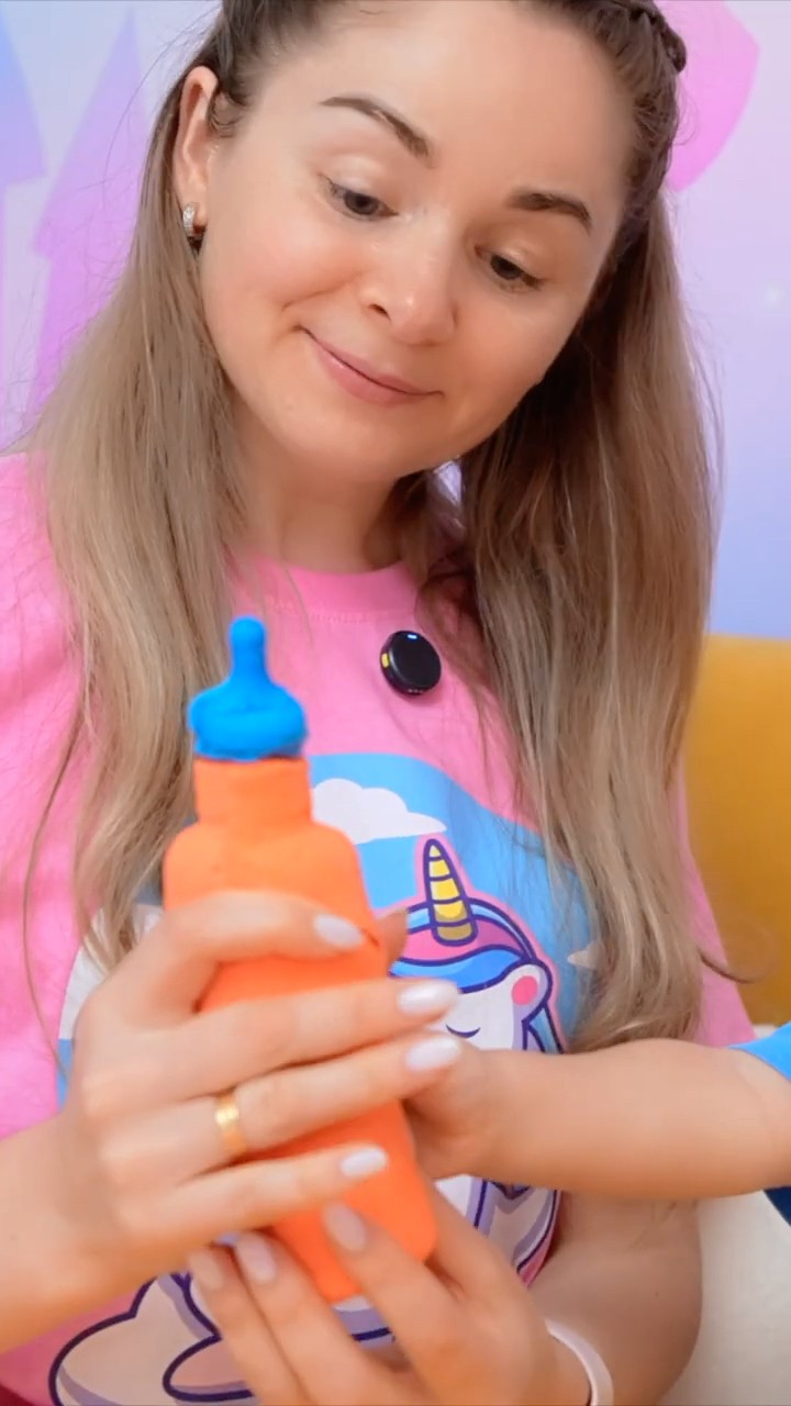 Roma Tests Fun Tricks with Kinetic Sand