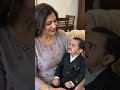 tall women carry midget dwarf chotu dada chota don follow me #mommy #baby #kidsvideo #couple