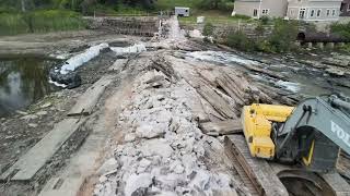20260821 Low level drone video of the river channel along the Royal River.  Initial dam breach. 4K