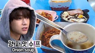 BTS' Comic Book Cafe! I brought an onion soup for Taehyung | Run BTS 66, 67 | 방탄소년단 만화카페 후기