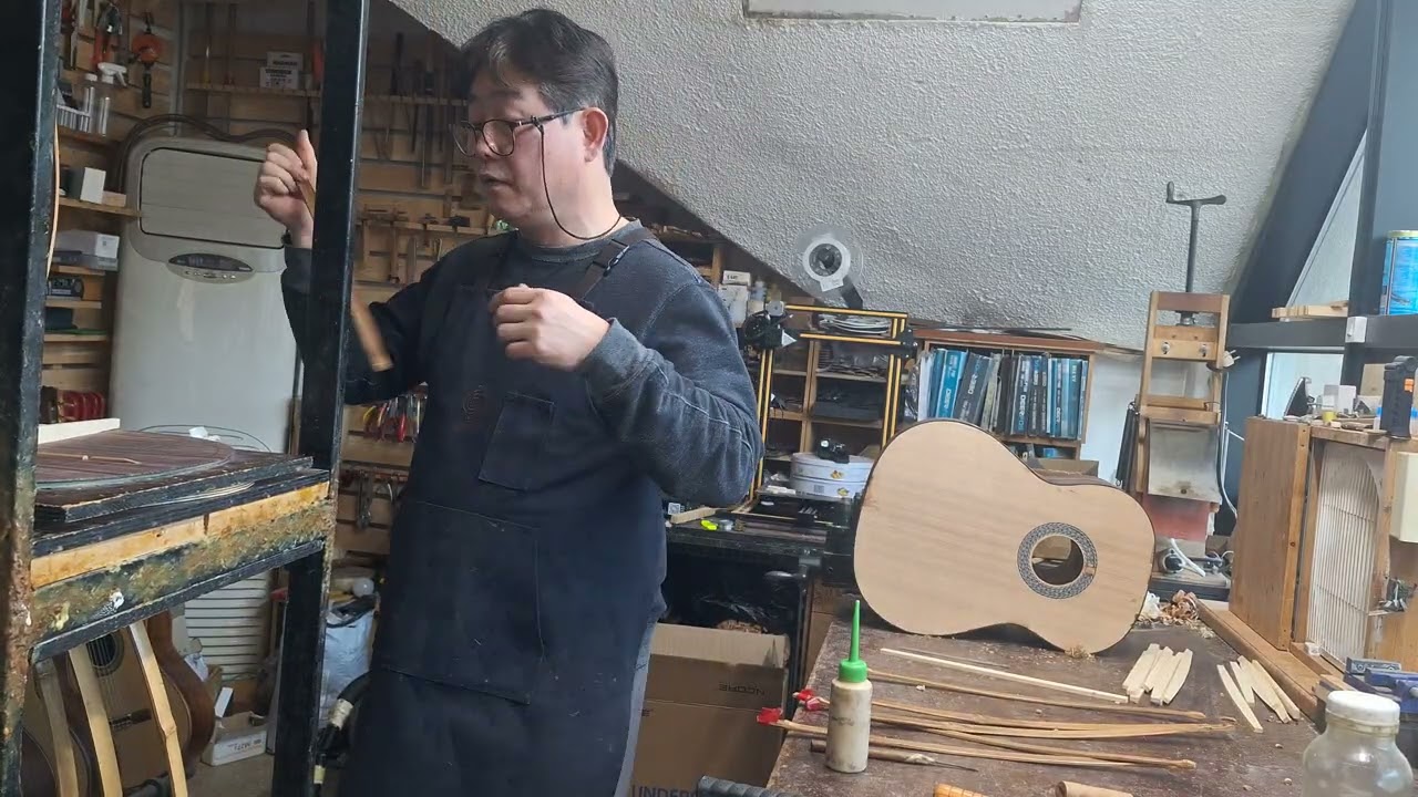 Making Guitar HongSik Uhm / 뒷판 조립 / 엄홍식 기타 제작 2026년 2월 17일