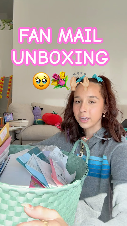 FAN MAIL UNBOXING!! 🥹💛🙌🏼 #lisi #unboxing #lisishops #haul #fanmail #fanmailunboxing #fans #mail