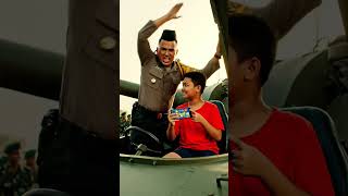 anak nakal main hp aja ke naikin tank dilarang #trending #trendingshorts #polisi #anakpintar