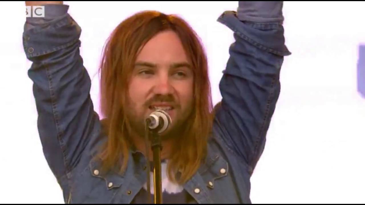 Glastonbury 2016  Tame Impala 'Let It Happen'