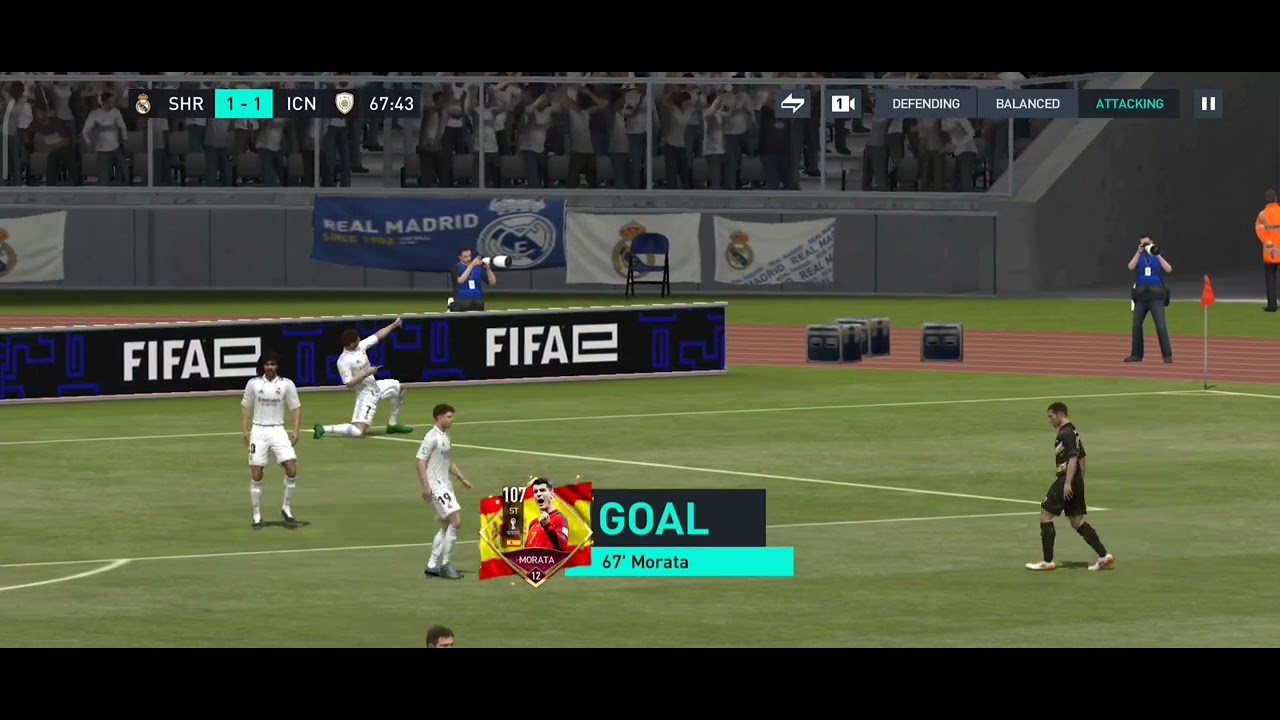 Why shoot when you can score a chip goal ? - YouTube