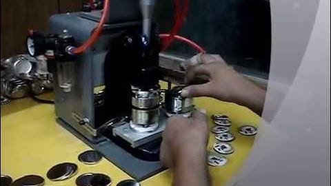 Making of Button Badges - Automatic Press