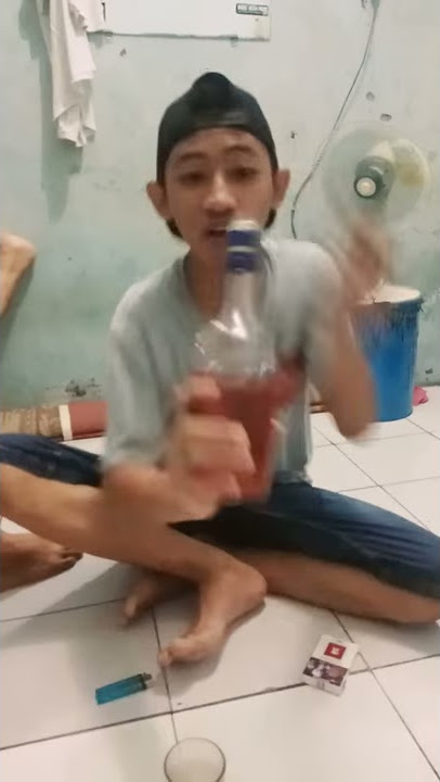 Ngopa ngopi koyo wong susah arek Suzuki