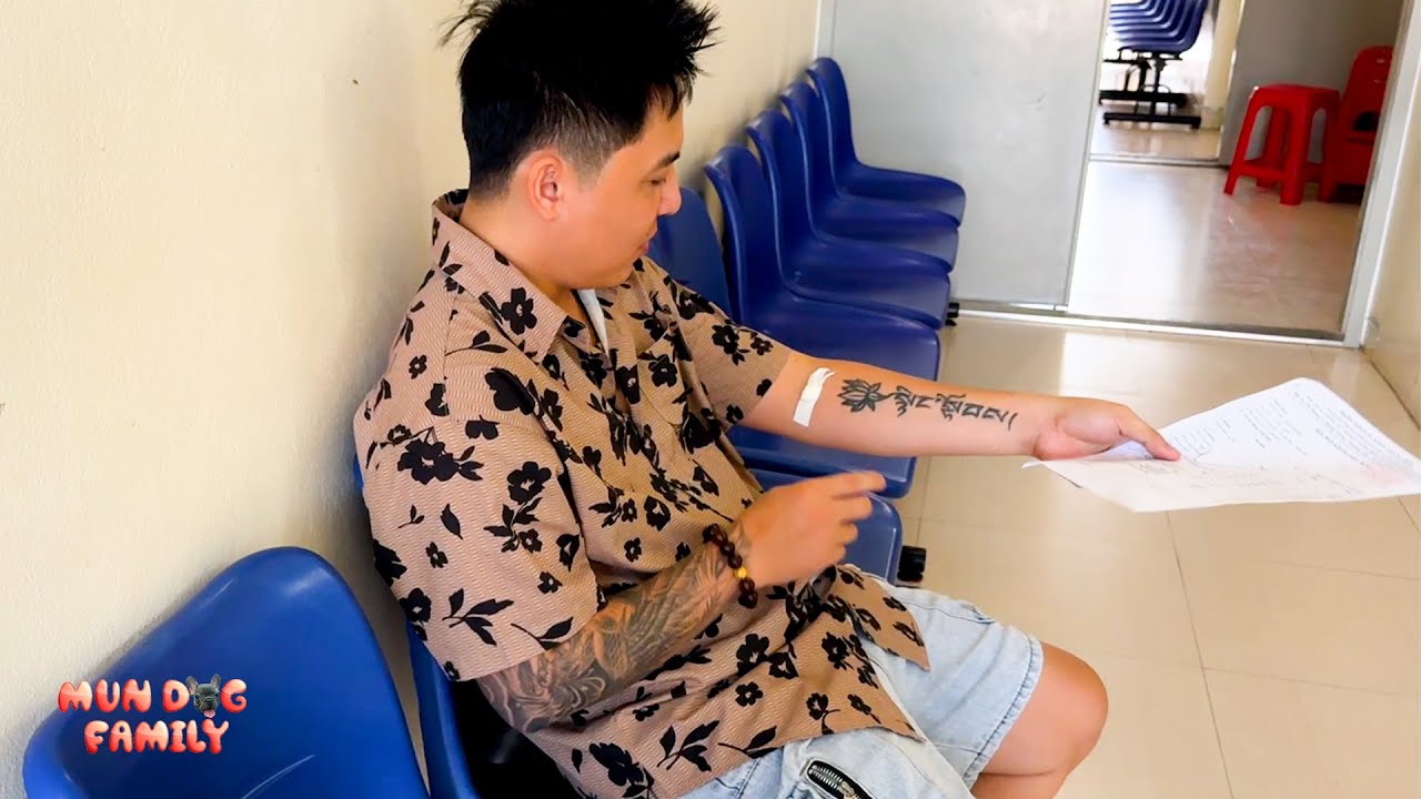 Mom took dad to see a doctor when his back pain relapsed