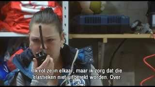 Bananasplit 2013 Aflevering 4 FC Bananasplit wasvrouw wassen S04E04 31-03-2013