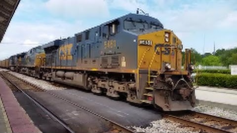 [CSX]5481 ES40DC-4 AC44CW-5120 CW44AH Leads U460-14 Empty Coal Train In Fayetteville NC Headed NB