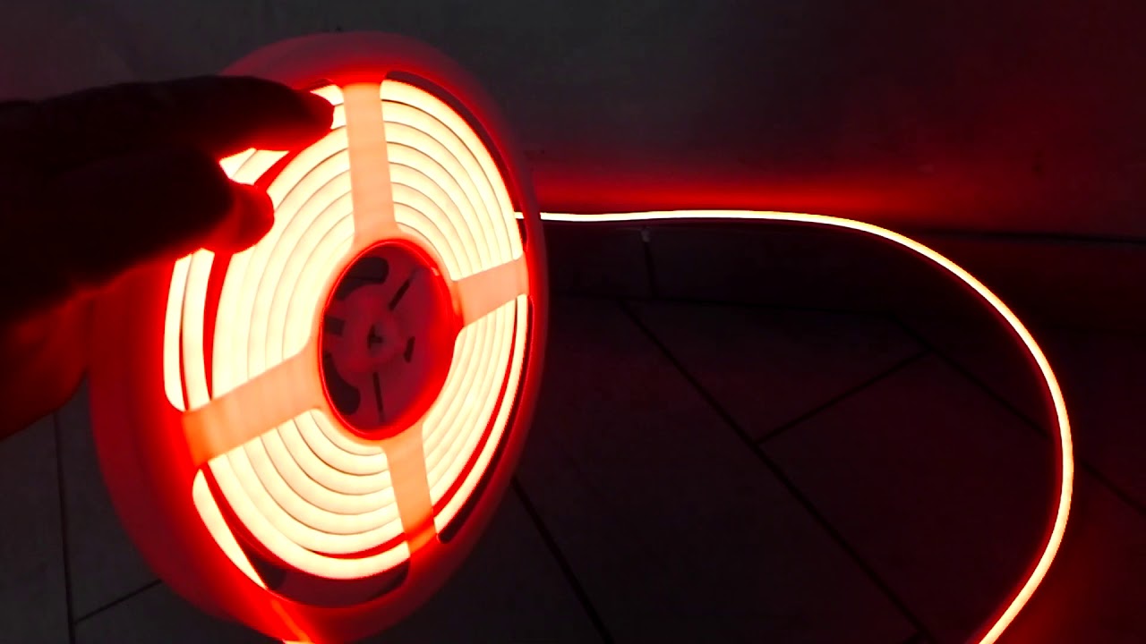 Striscia LED neon flessibile flex ribbon impermeabile 12V luce esterni decorazione feste insegne pubblicitarie tubo luminoso IP65 ROSSO | Leroy Merlin