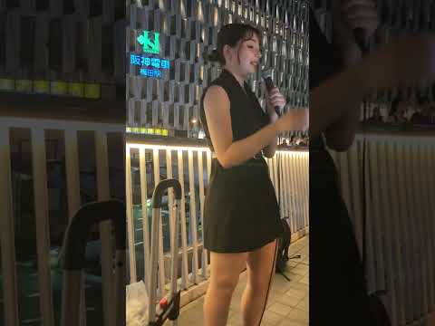 Louise      小さな恋のうた        梅田歩道橋14