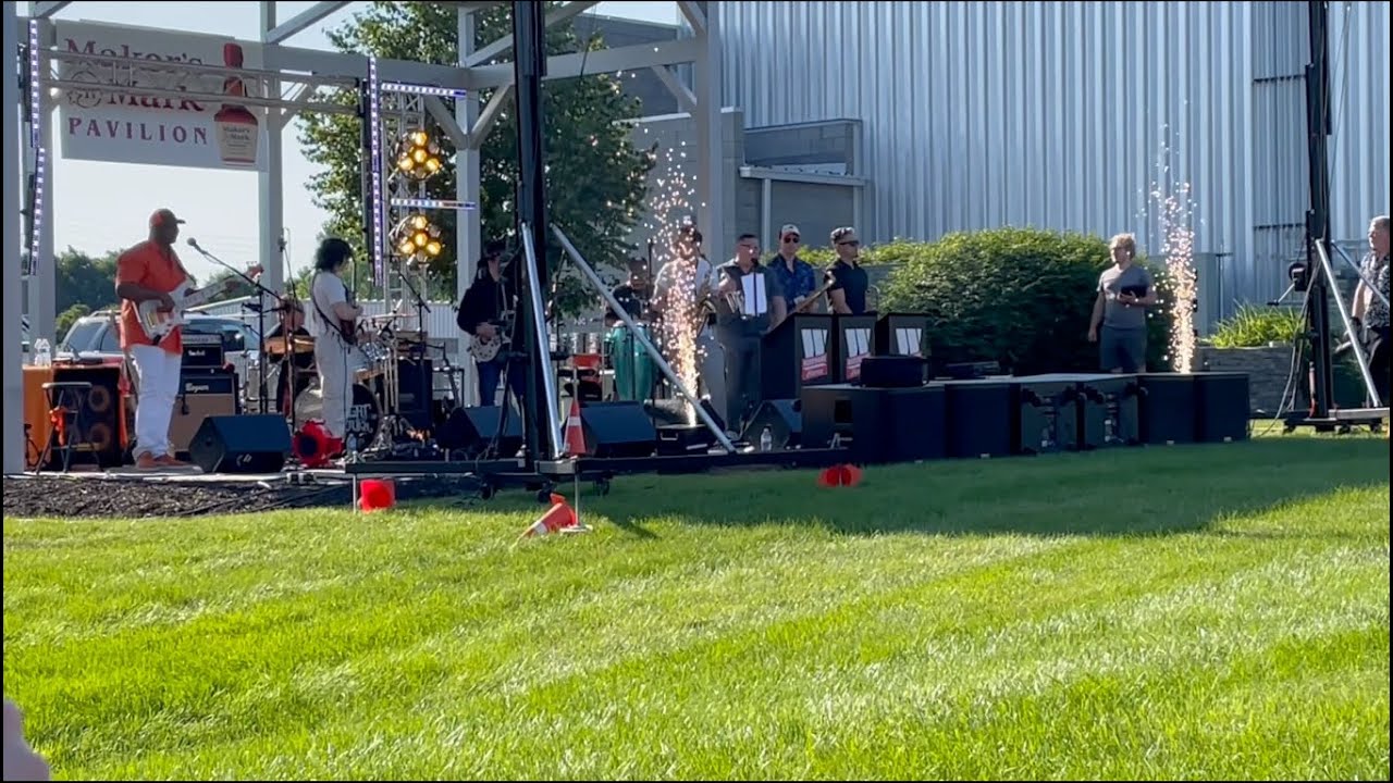 25 or 6 to 4 - Christian Vegh (Slight Return) Live