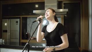 MASING MASING - ERNIE ZAKRI, ADE GOVINDA | JULIA VIO