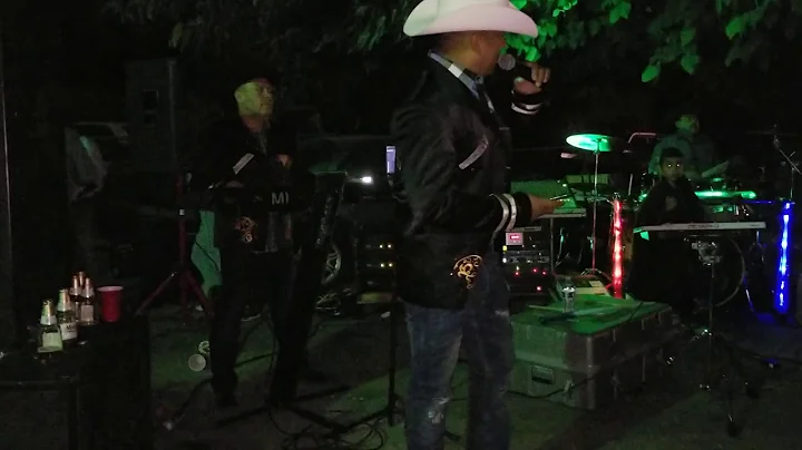 Flor de capomo y el chubasco