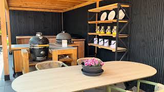 BBQ accessoires en buitenkeukens in onze showtuin #bbqlovers #bbqs #buitenkeuken #bbqgrill