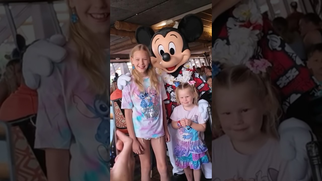 Mickey is onze vriend! 🥰 - #shorts