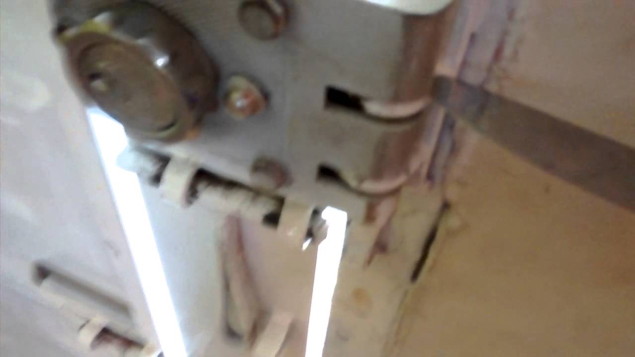 Como abrir una puerta sin llaves - YouTube