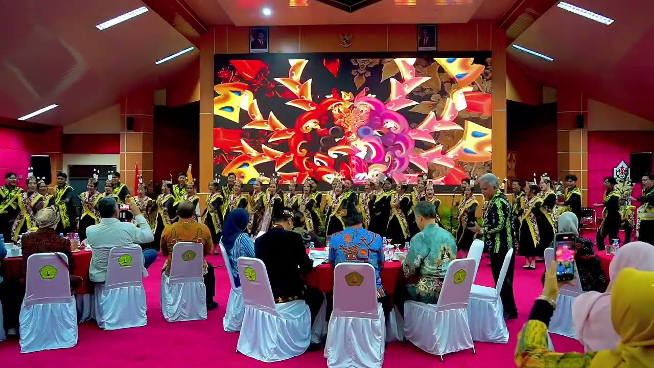 Paduan Suara Mahasiswa/i  Dan 